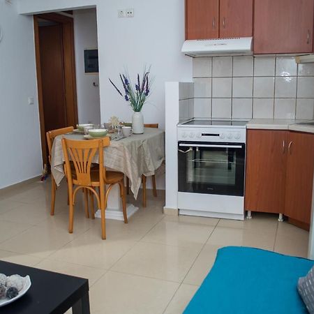 Sun By The Sea 2 Apartment Agia Pelagia Екстериор снимка