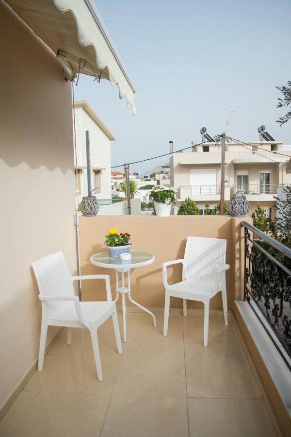 Sun By The Sea 2 Apartment Agia Pelagia Екстериор снимка