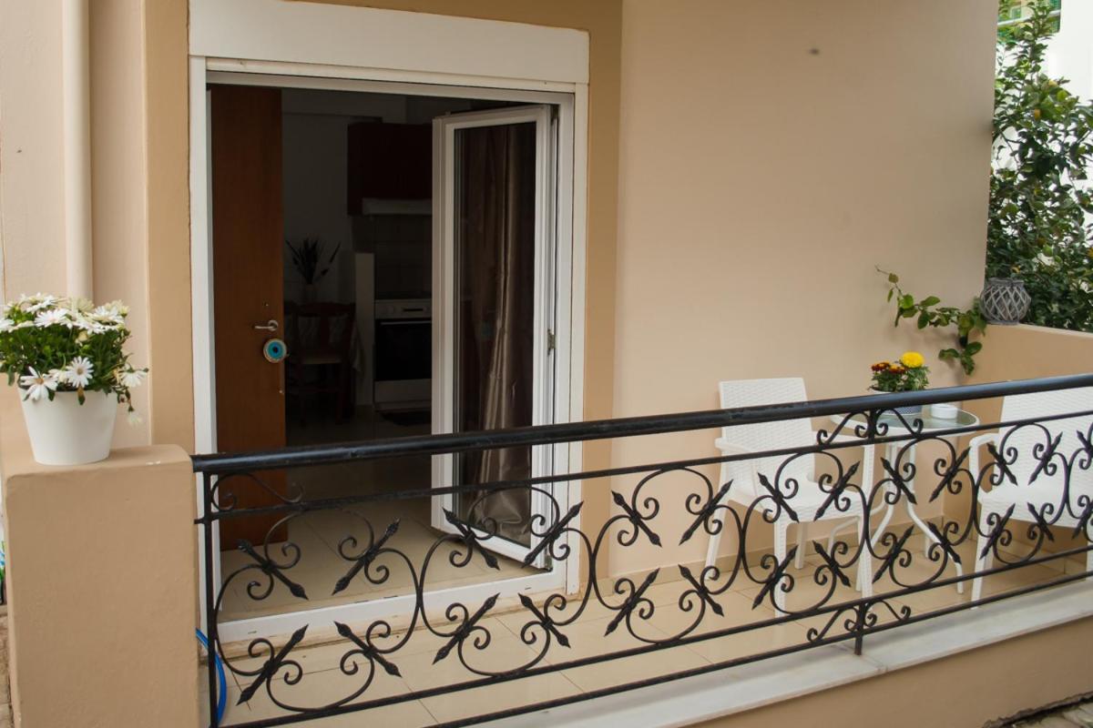 Sun By The Sea 2 Apartment Agia Pelagia Екстериор снимка