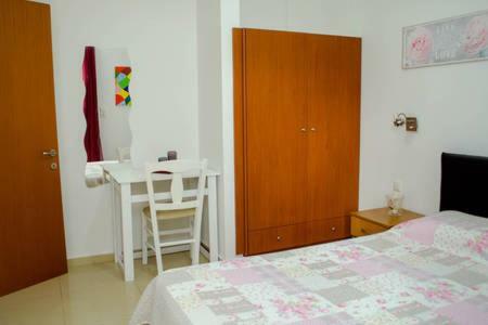 Sun By The Sea 2 Apartment Agia Pelagia Екстериор снимка